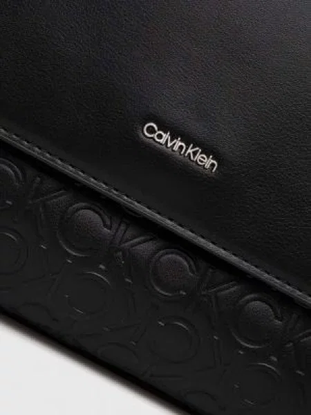 Táska Calvin Klein fekete