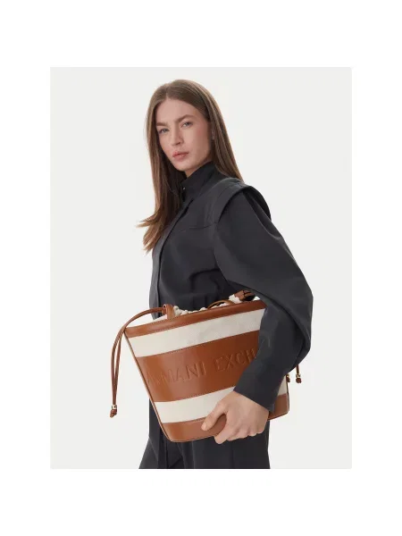 Geantă Armani Exchange maro
