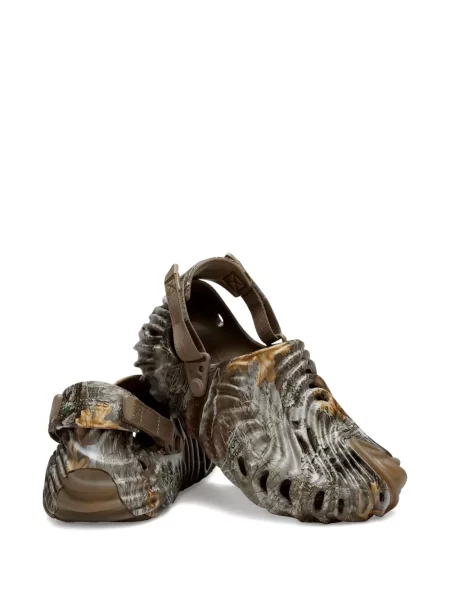 Сандали Crocs кафяво