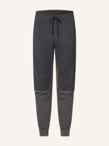 Běžecké kalhoty On Running Weather black černé