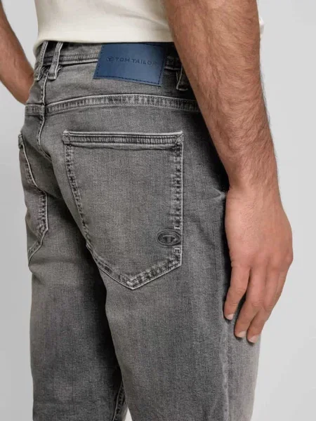 Bermudy o kroju regular fit z wpuszczanymi model ‘JOSH’ Tom Tailor