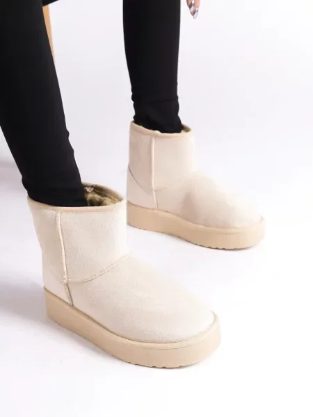 Gležnjarji Capone Outfitters z okroglo konico iz krzna bež