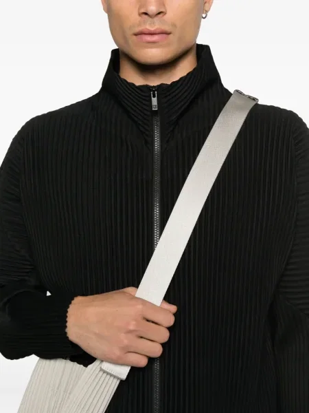 Яке Homme Plissé Issey Miyake черно