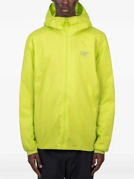 Geacă Arc'teryx cu glugă galben