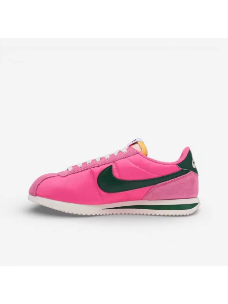 Pantofi Nike roz