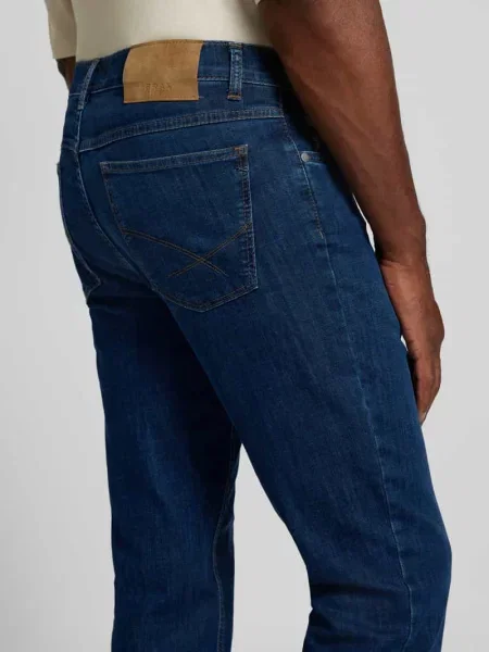 Jeansy o kroju comfort fit w 5 kieszeni model Cooper' Brax