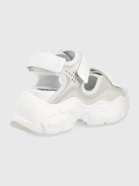 Босоножки Buffalo на платформе белые