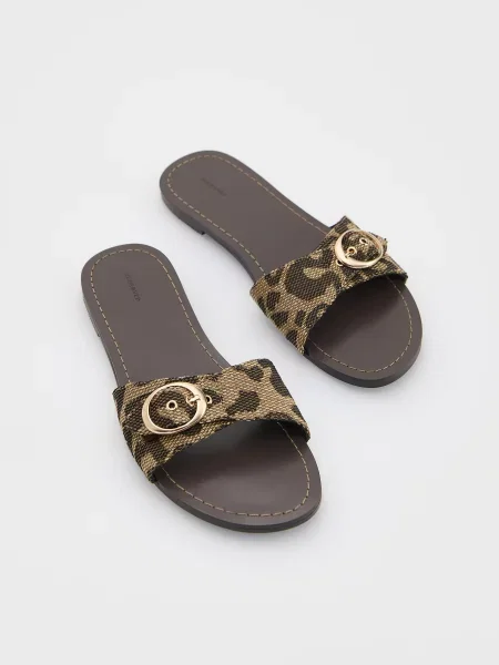 Шлепанцы Reserved