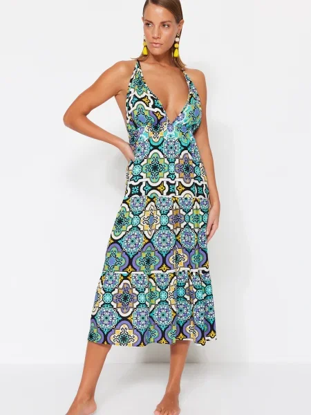 Sukienka midi Trendyol do kolan czarna