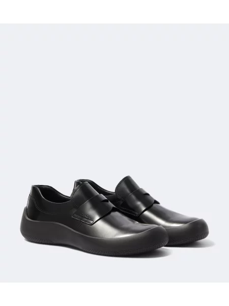 Pantofi loafer Prada din piele negru