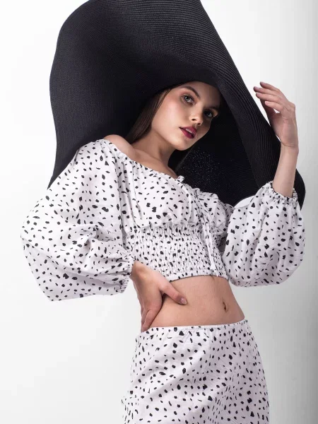 Топ Andre Tan білий