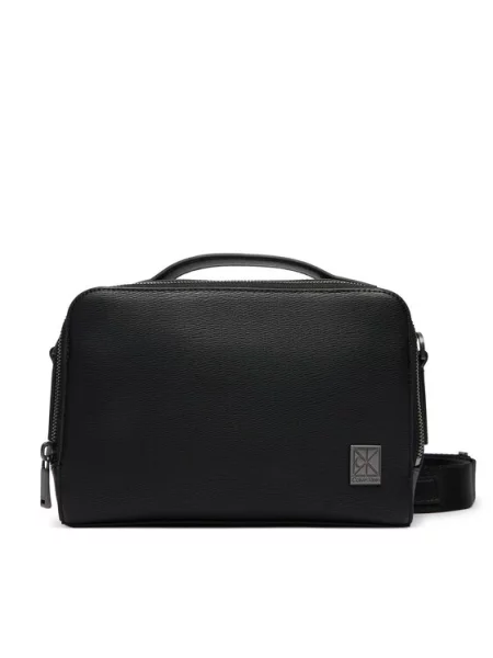 Calvin Klein Τσάντα κάμερας Emblem Hardware Camera' μαύρο