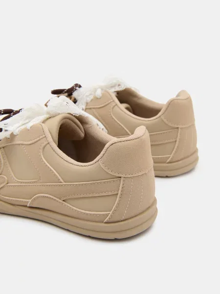 Кросівки бежевий