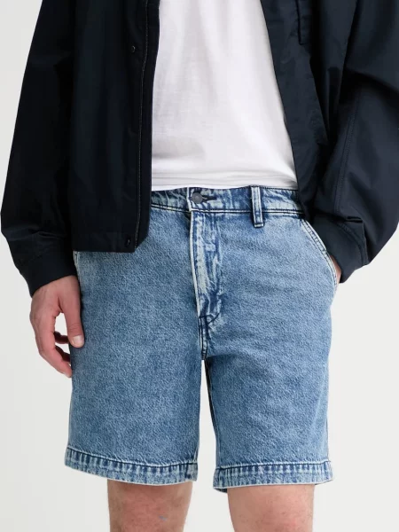 Къс панталон Levi's бяло