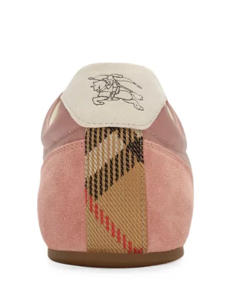 Sneakerși Burberry din piele roz