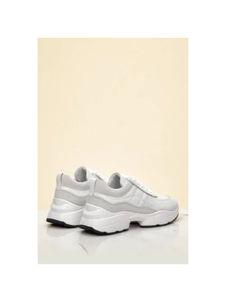 Кросівки Estro білі