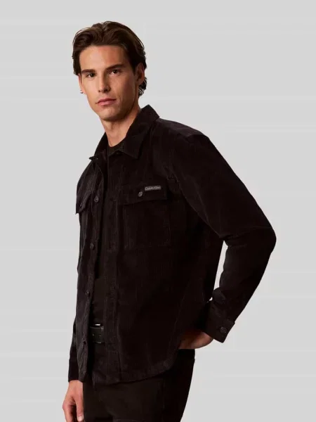 Koszula wierzchnia o kroju regular fit z bawełny o strukturze sztruksu Calvin Klein Jeans czarna