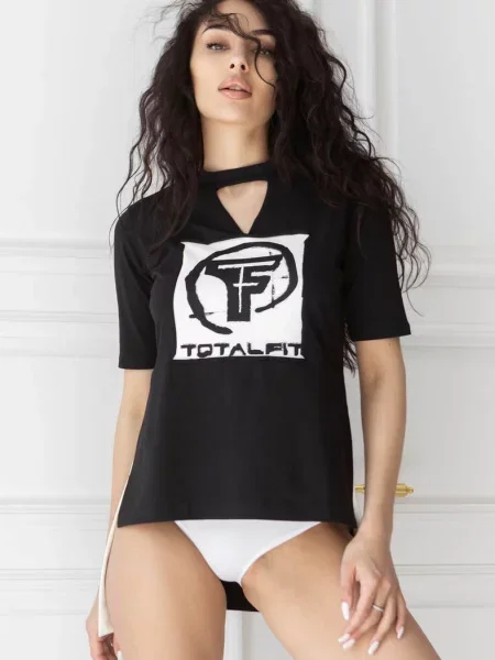 Футболка чорна