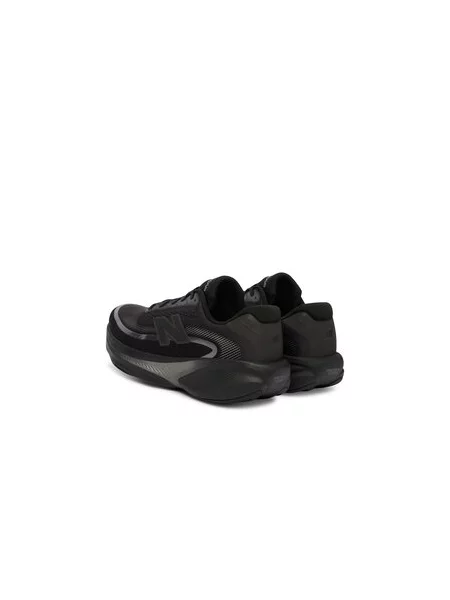 Tekaški čevlji New Balance Fresh Foam Ellipse v1 črna