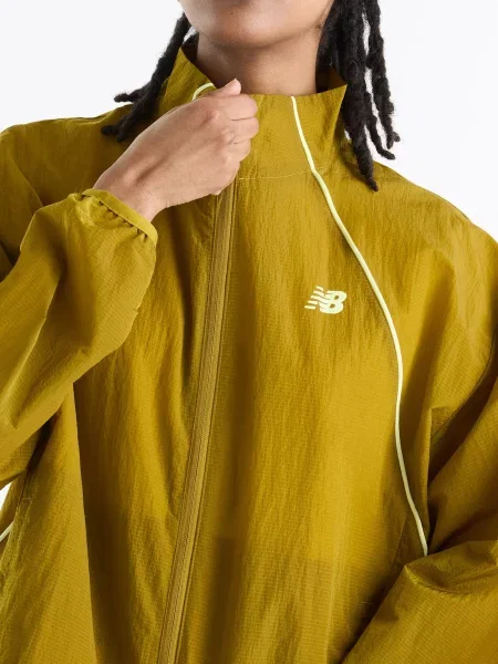 Вітровка New Balance оливкова