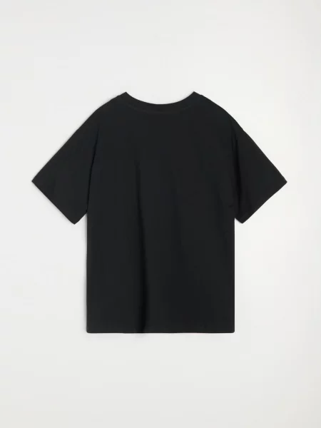 Футболка з квітковим принтом чорний