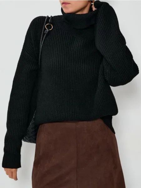 Водолазка в рубчик чорний