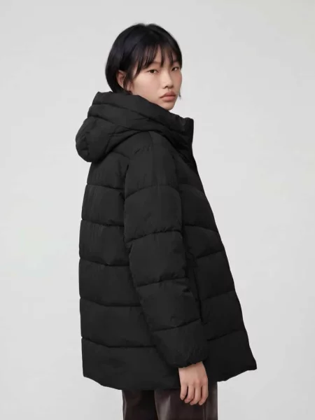 Płaszcz w stylu puffer o kroju regular fit z kapturem Jake*s Casual czarny