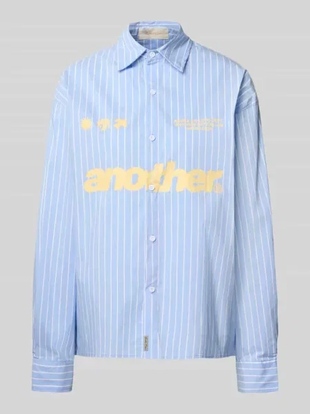 Bluzka o kroju relaxed fit z nadrukiem z logo Another Cotton Lab