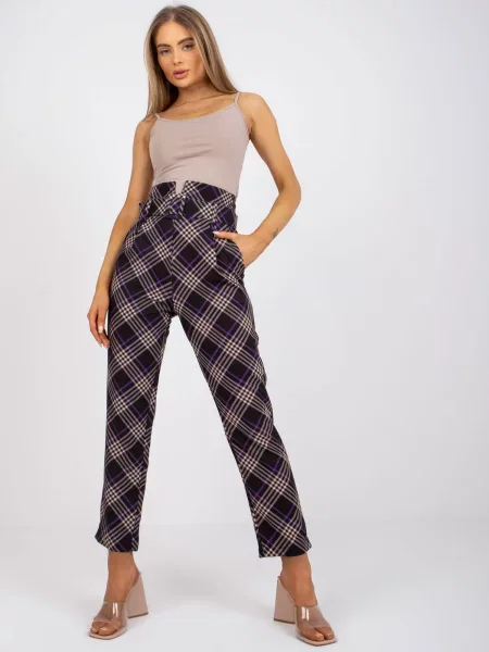 Pantaloni Fashionhunters cu talie înaltă în carouri negru