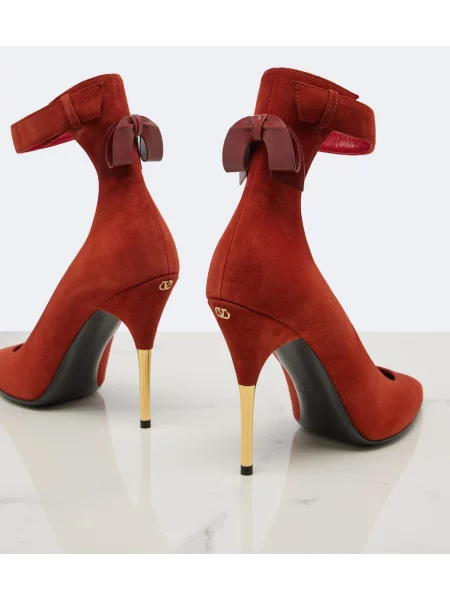 Pantofi cu toc Valentino Garavani din piele de căprioară roșu