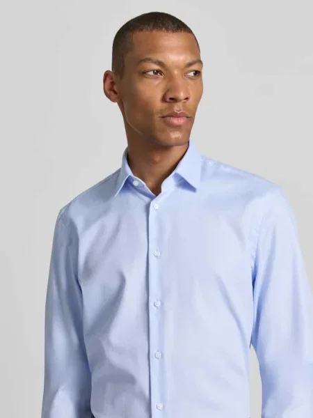 Koszula o kroju slim fit biznes z kołnierzykiem typu kent Jake*s błękitna