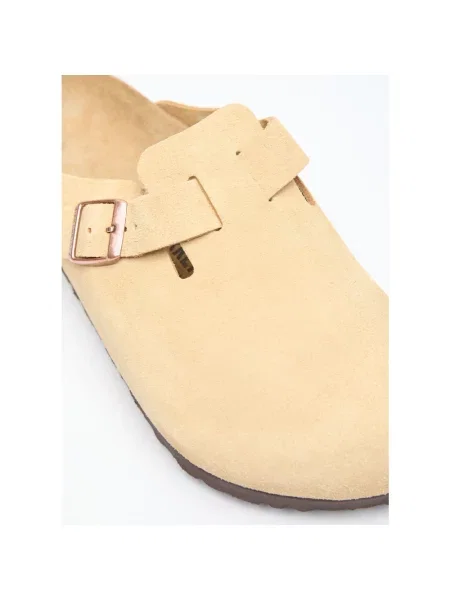 Klapki Birkenstock zamszowe na sprzączkę beżowe