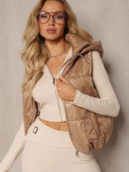 Vestă cu glugă detașabilă și matlasare decorativă Akkendia bej