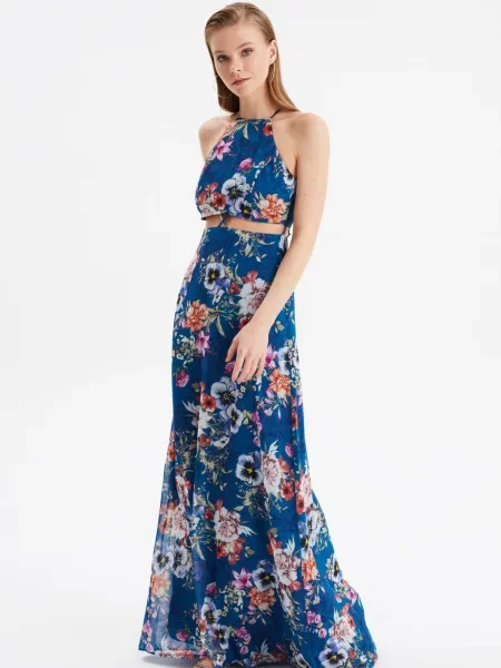 Sukienka wieczorowa Trendyol niebieska