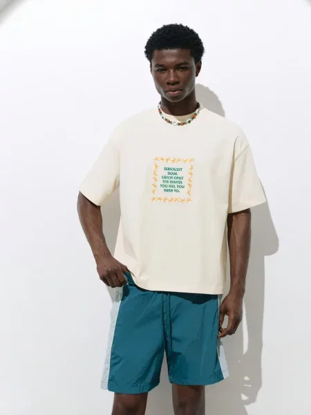 Pull&Bear Tričko STWD COMMUNITY TRIPLE STAR svetlobéžová / zlatá / zelená žltá