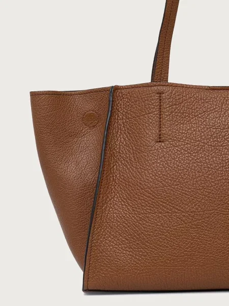 Кожаная сумка шоппер Michael Michael Kors