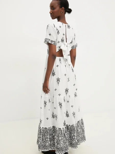 Рокля Answear Lab дълга разкроена черно