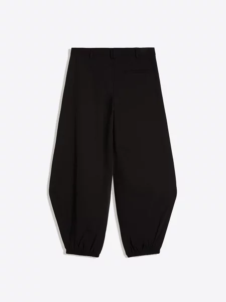 Bershka Pantaloni cutați negru