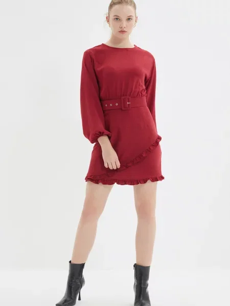 Cu centură rochie Trendyol