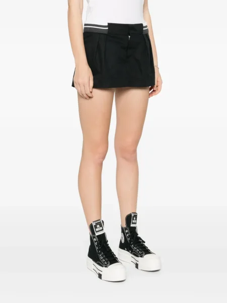 Fusta mini Nike din țesătură twill negru