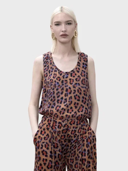 Top Lola Casademunt černý