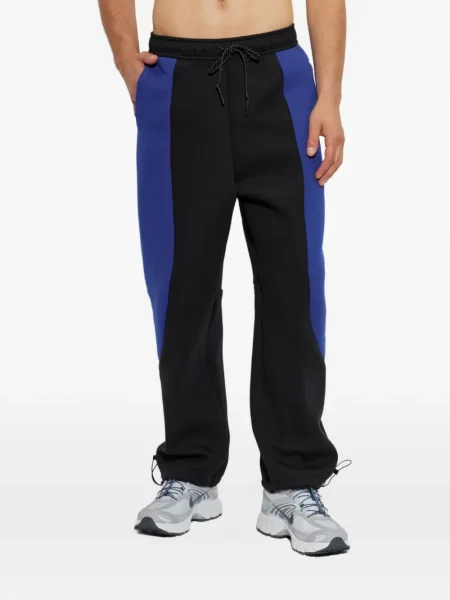 Pantaloni Nike din fleece negru