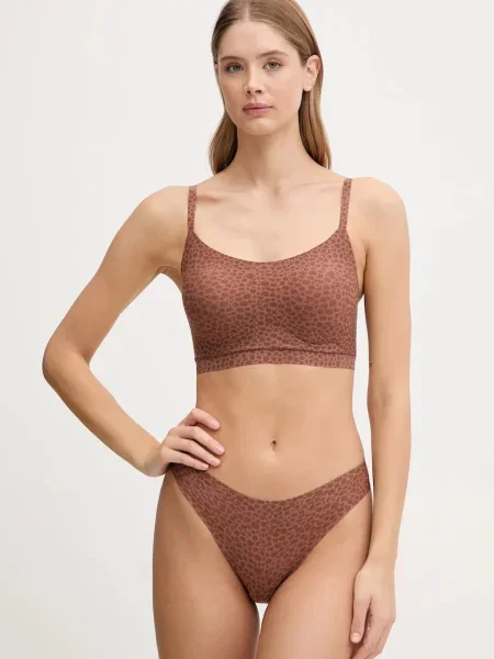 Chantelle Stringové nohavičky Soft Stretch hnedá
