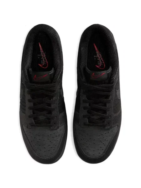 Pantaloni scurți Nike cu imagine de catifea cord retro negru
