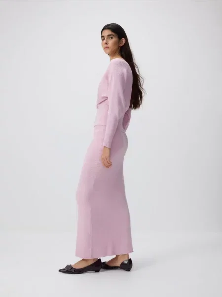 Reserved Dzianinowa spódnica maxi pastelowy róż