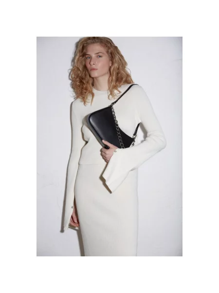 Кожаная сумка-багет Estro черная