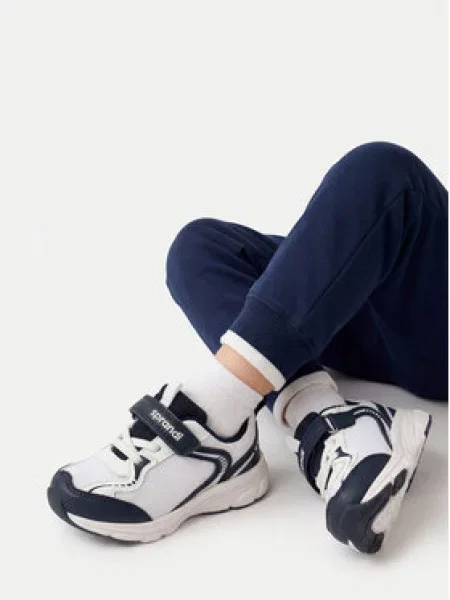 Sneakersy Sprandi bílé