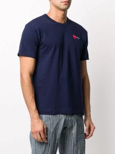 Krátký tričko Comme Des Garçons Play se srdcovým vzorem modré