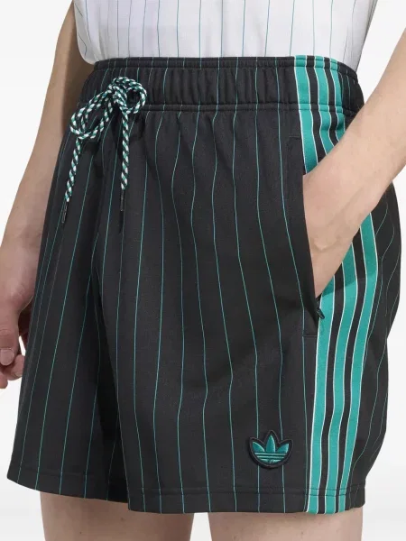 Voskovaný velurové kraťasy Adidas černé