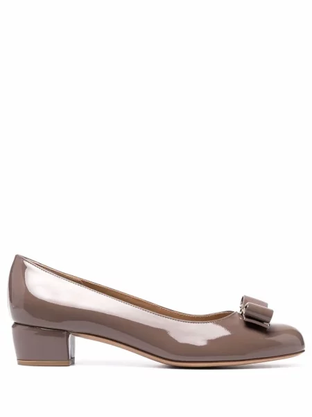 Pantofi cu toc Ferragamo cu funde maro